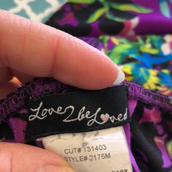 Loved 2 be Loved Strapped Top Size Large - Picture 6 of 8